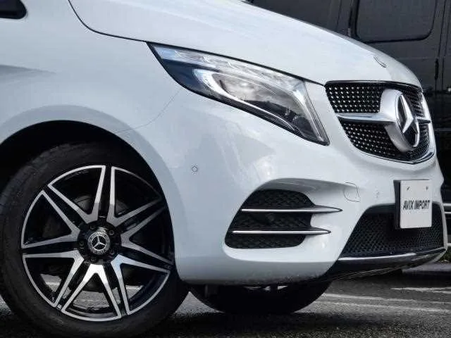 Mercedes-Benz V-Class 2022 — миниатюра 5