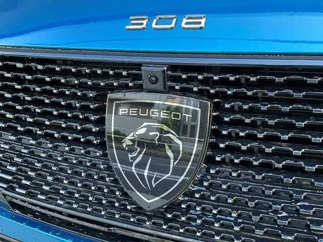 Peugeot 308 2025 — миниатюра 2