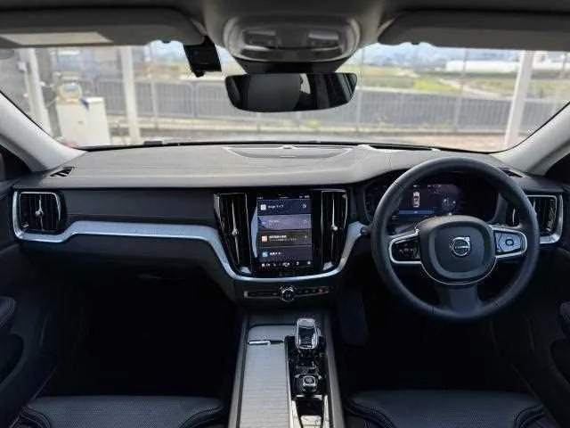 Volvo V60 2025 — миниатюра 2