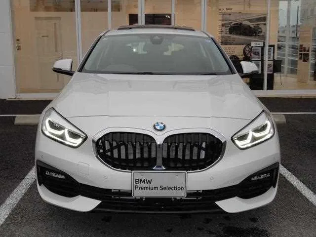 BMW 1 Series 2023 — миниатюра 2