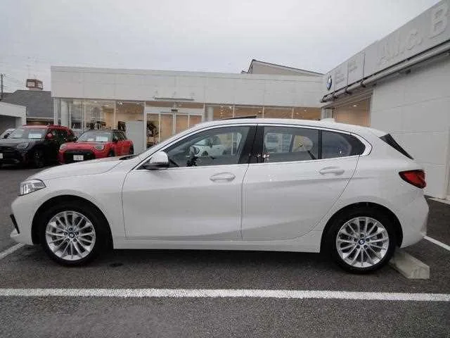 BMW 1 Series 2023 — миниатюра 5