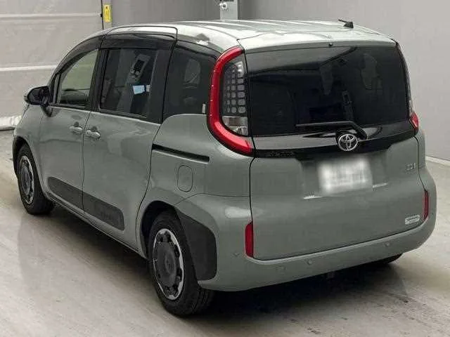 Toyota SIENTA 2022 — миниатюра 2