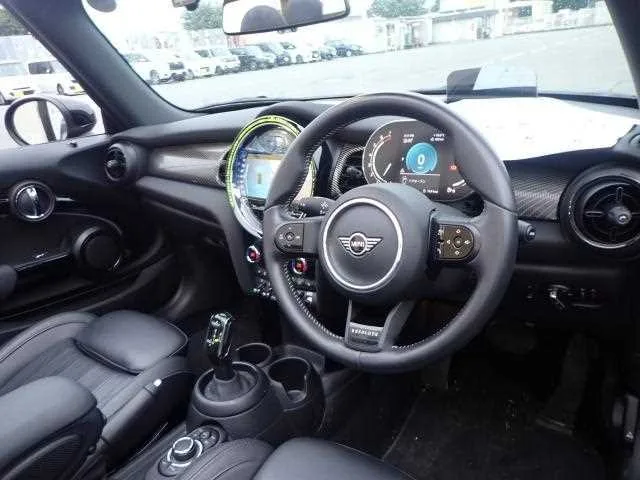 BMW MINI 2022 — миниатюра 3