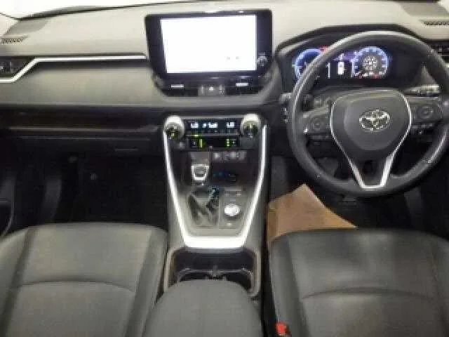Toyota RAV4 2023 — миниатюра 3