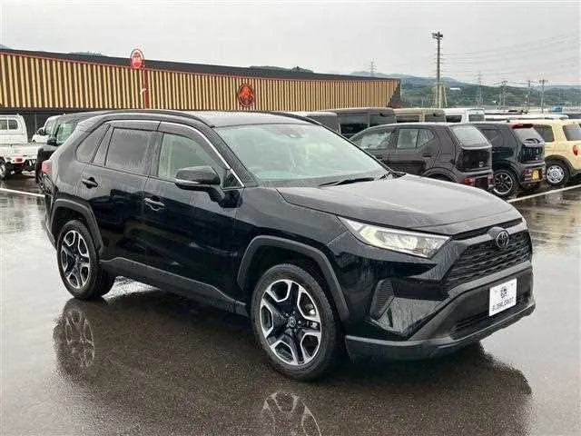 Toyota RAV4 2022 — миниатюра 5