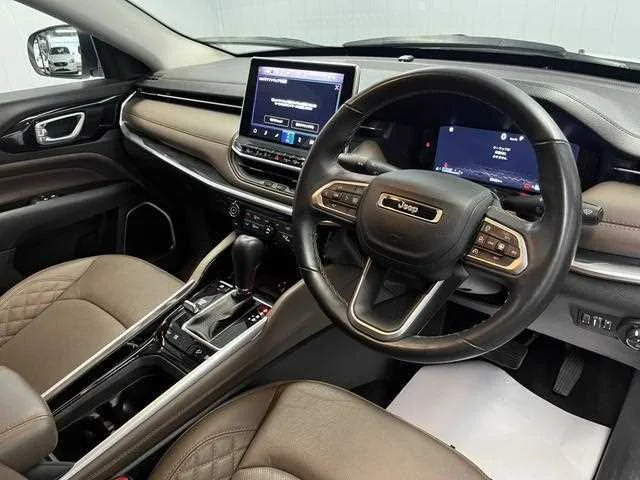 Jeep Commander 2024 — миниатюра 2