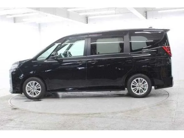 Toyota NOAH 2022 — миниатюра 5