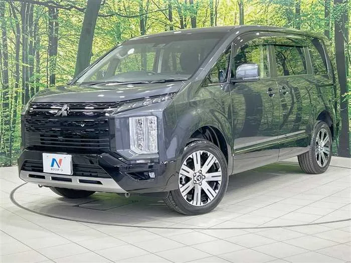 Mitsubishi Delica D:5 2024 — фото 1, купить с доставкой в Москву