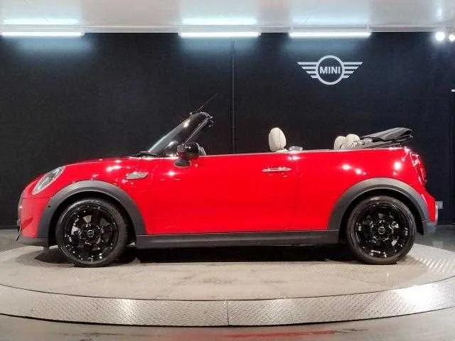 BMW MINI 2023 — миниатюра 4