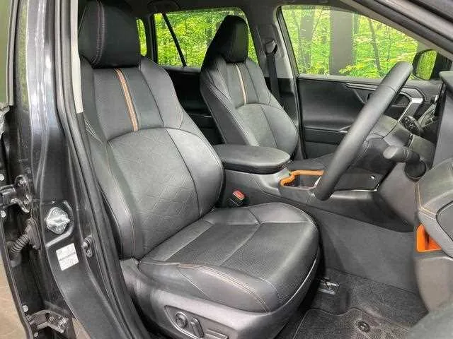Toyota RAV4 2023 — миниатюра 5