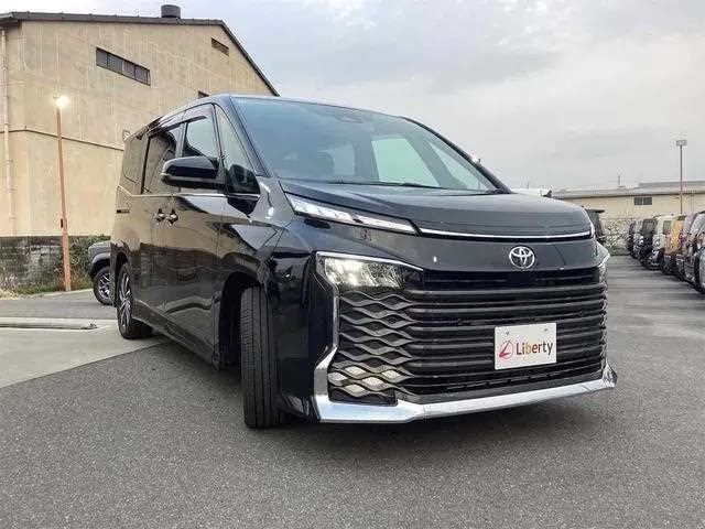 Toyota VOXY 2025 — миниатюра 3