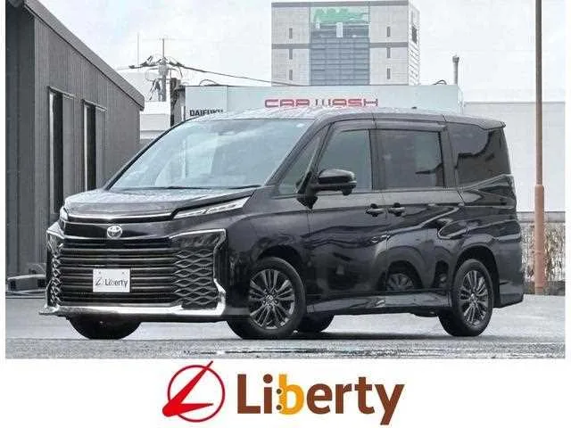 Toyota Voxy 2023 — фото 1, купить с доставкой в Москву