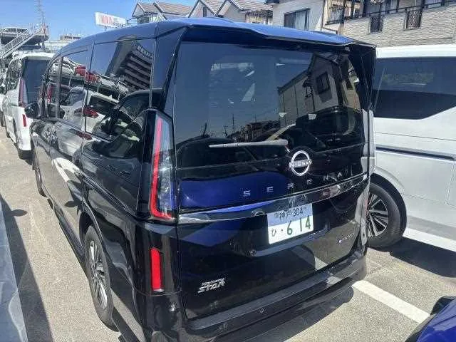 Nissan Serena 2024 — миниатюра 2