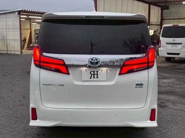 Toyota Alphard Hybrid 2022 — миниатюра 2