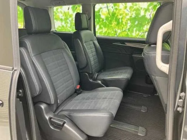 Mitsubishi Delica D:5 2025 — миниатюра 5