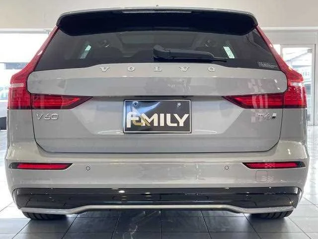 Volvo V60 2024 — миниатюра 3
