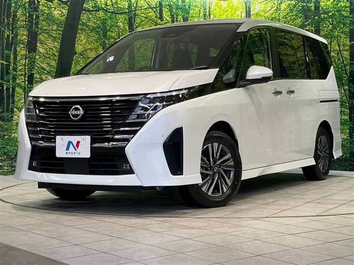Nissan Serena 2023 — фото 1, купить с доставкой в Москву