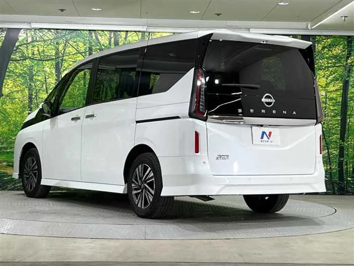 Nissan Serena 2024 — миниатюра 4