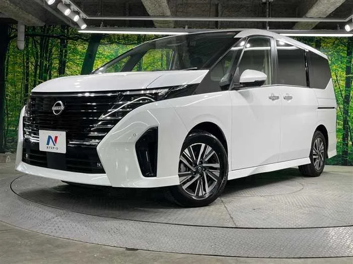 Nissan Serena 2024 — фото 1, купить с доставкой в Москву