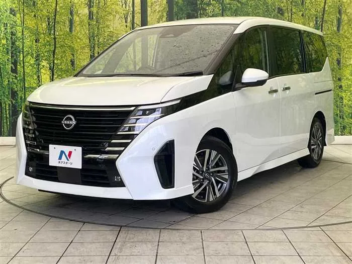 Nissan Serena 2024 — фото 1, купить с доставкой в Москву