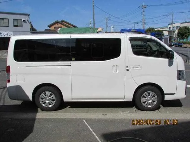 Nissan Caravan Van 2023 — миниатюра 2