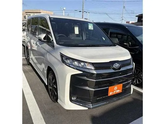 Toyota Noah 2025 — фото 1, купить с доставкой в Москву
