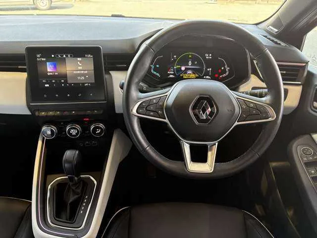 Renault Lutecia 2025 — миниатюра 2