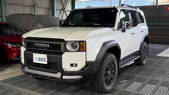 Toyota Land Cruiser 2.7 VX 2024 — фото 1, купить с доставкой в Москву