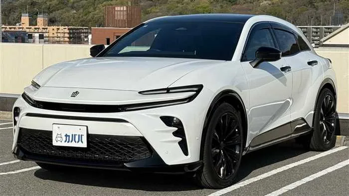 Toyota Crown Z 2024 — фото 1, купить с доставкой в Москву