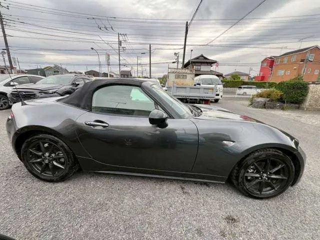 Mazda Roadster 2025 — миниатюра 3