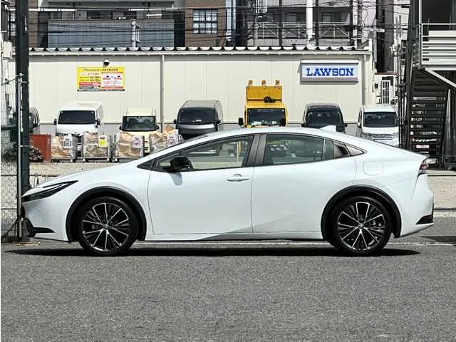 Toyota Prius 2024 — миниатюра 3