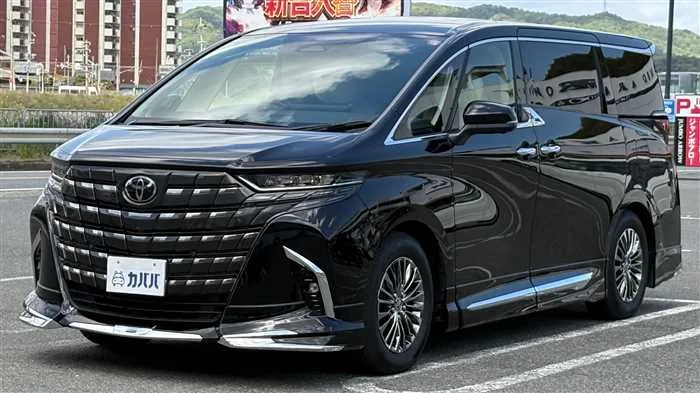 Toyota Alphard 2025 — фото 1, купить с доставкой в Москву