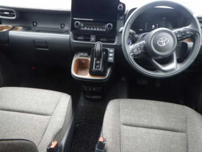 Toyota Sienta 2023 — миниатюра 3
