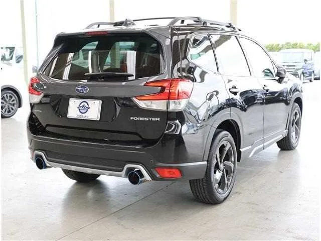 Subaru Forester 2022 — миниатюра 3