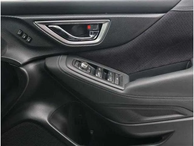 Subaru Forester 2022 — миниатюра 5
