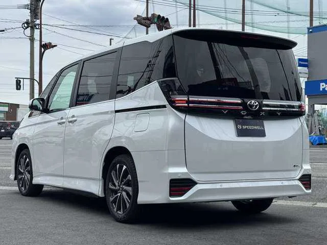Toyota Voxy 2026 — миниатюра 5