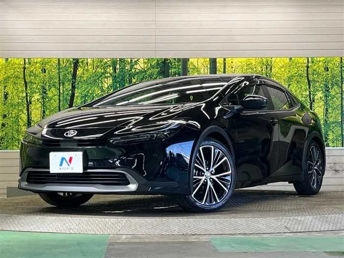 Toyota Prius 2023 — фото 1, купить с доставкой в Москву