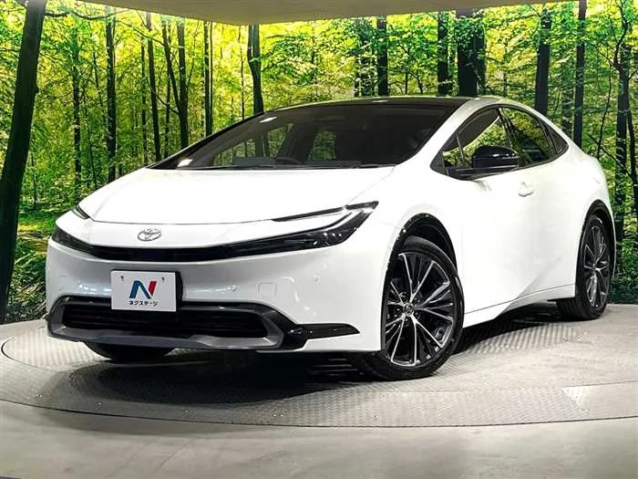 Toyota Prius 2025 — фото 1, купить с доставкой в Москву