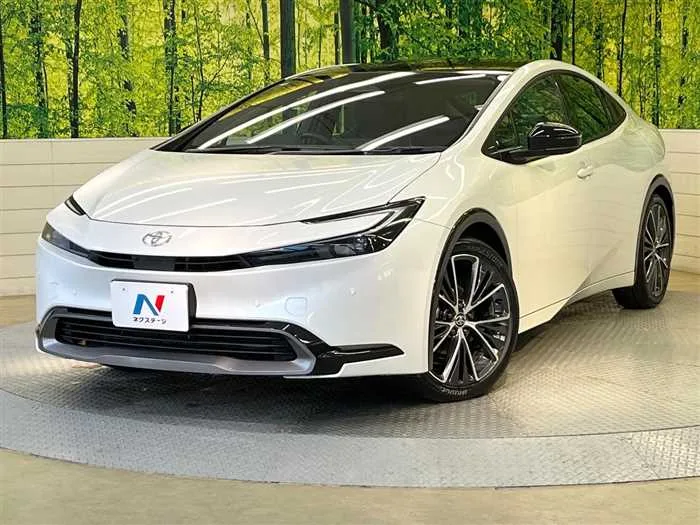 Toyota Prius 2025 — фото 1, купить с доставкой в Москву