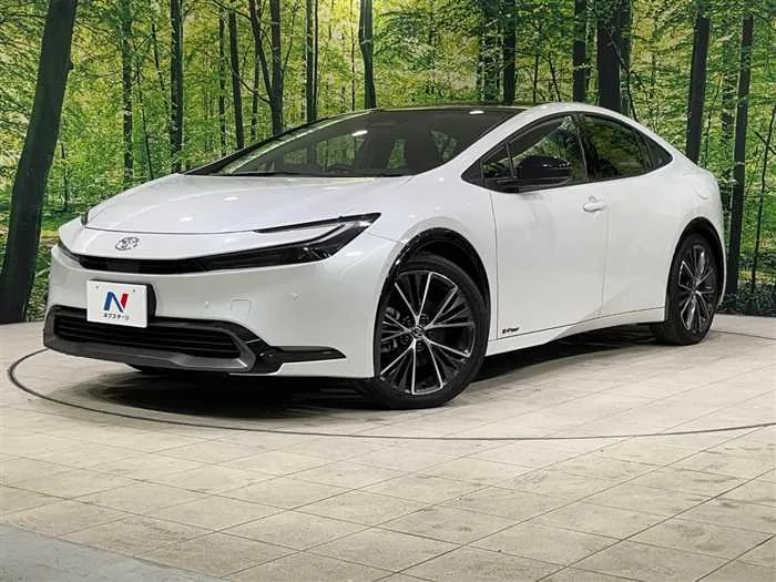 Toyota Prius 2025 — фото 1, купить с доставкой в Москву