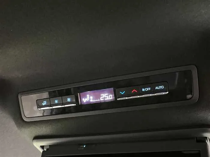 Toyota Noah 2024 — миниатюра 5