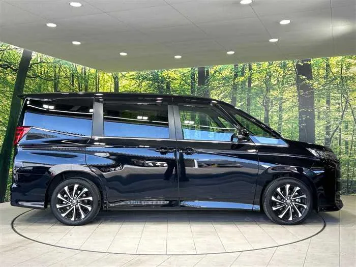 Toyota Noah 2024 — миниатюра 4