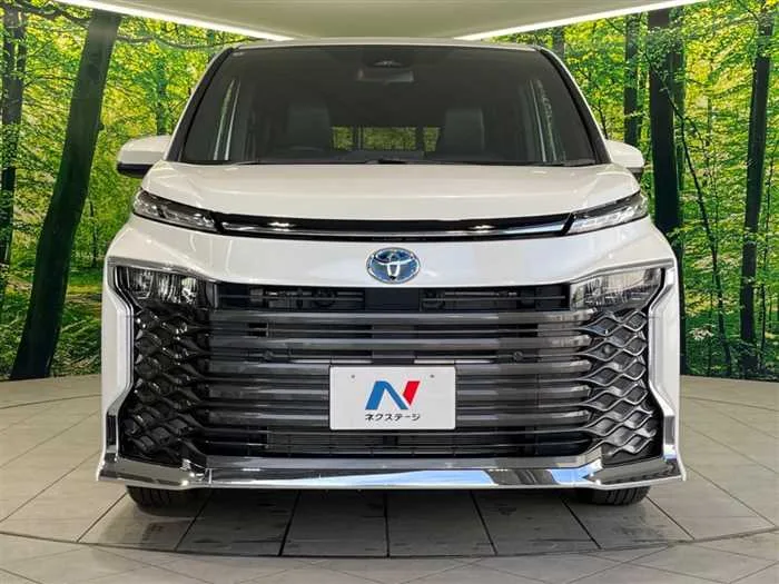 Toyota Voxy 2025 — миниатюра 5