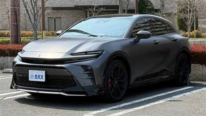 Toyota Crown RS 2025 — фото 1, купить с доставкой в Москву