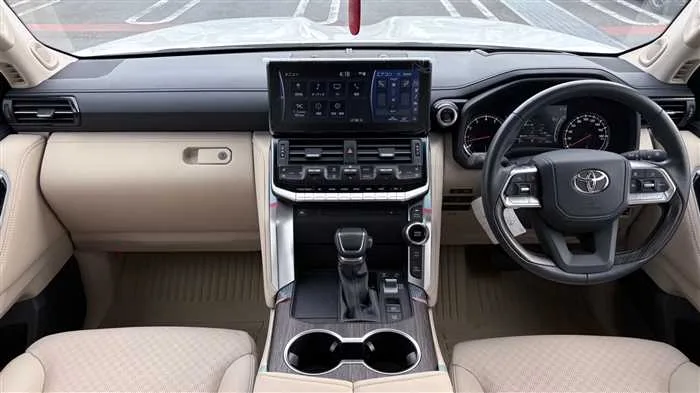 Toyota Land Cruiser ZX 2024 — миниатюра 5