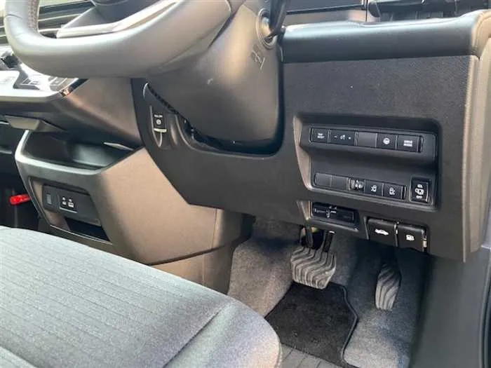 Nissan SERENA E HighwayStar 2024 — миниатюра 2