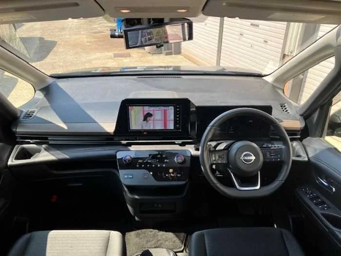 Nissan SERENA E HighwayStar 2024 — миниатюра 4