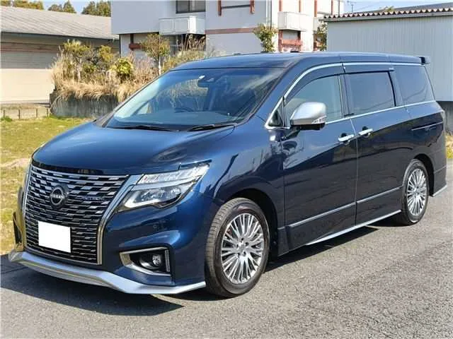 Nissan Elgrand 2.5 AUTECH 2023 — фото 1, купить с доставкой в Москву