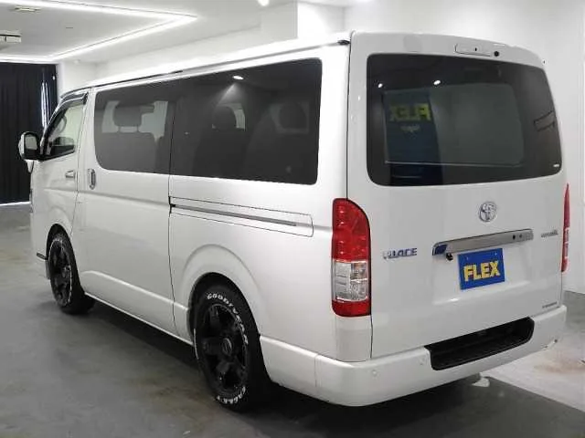 Toyota Hiace Van 2025 — миниатюра 3