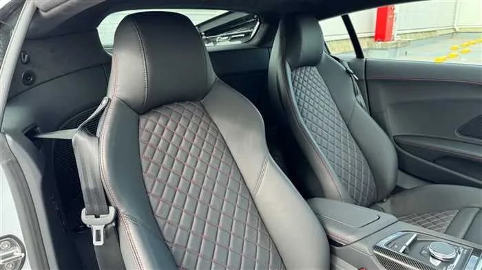 Audi R8 V10 5.2FSIS 2022 — миниатюра 3